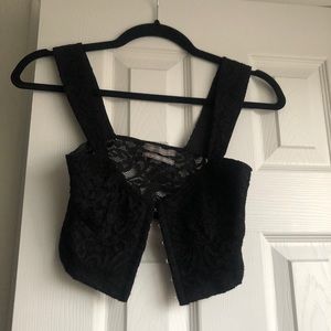 Square neck crop top lace details